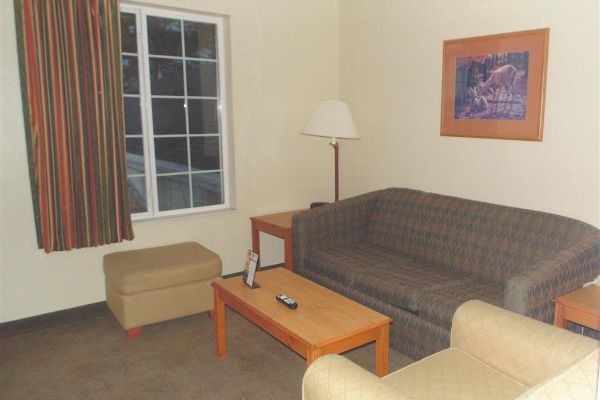 AMERICAN INN AND SUITES (Nellsville)